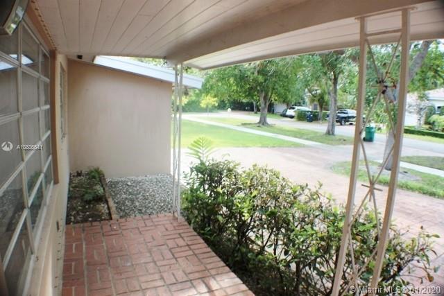 Pinecrest, FL 33156,7340 SW 96th St