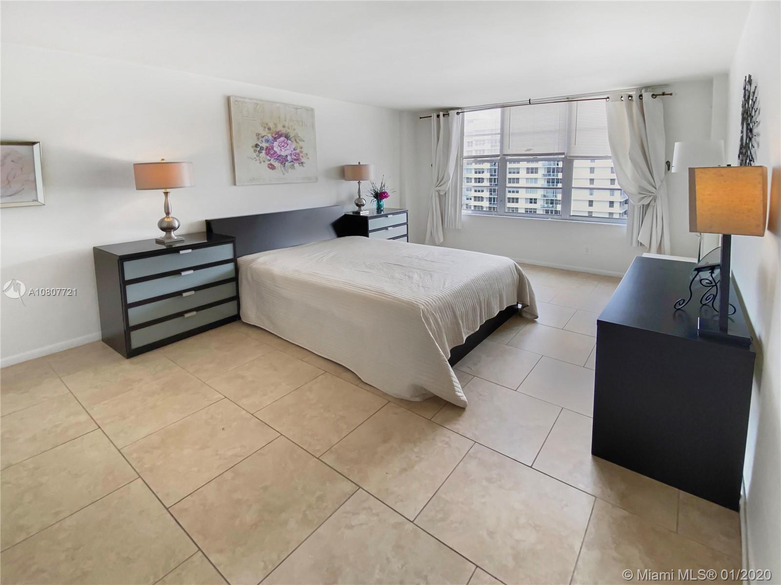 Miami Beach, FL 33140,5600 Collins Ave #14Y