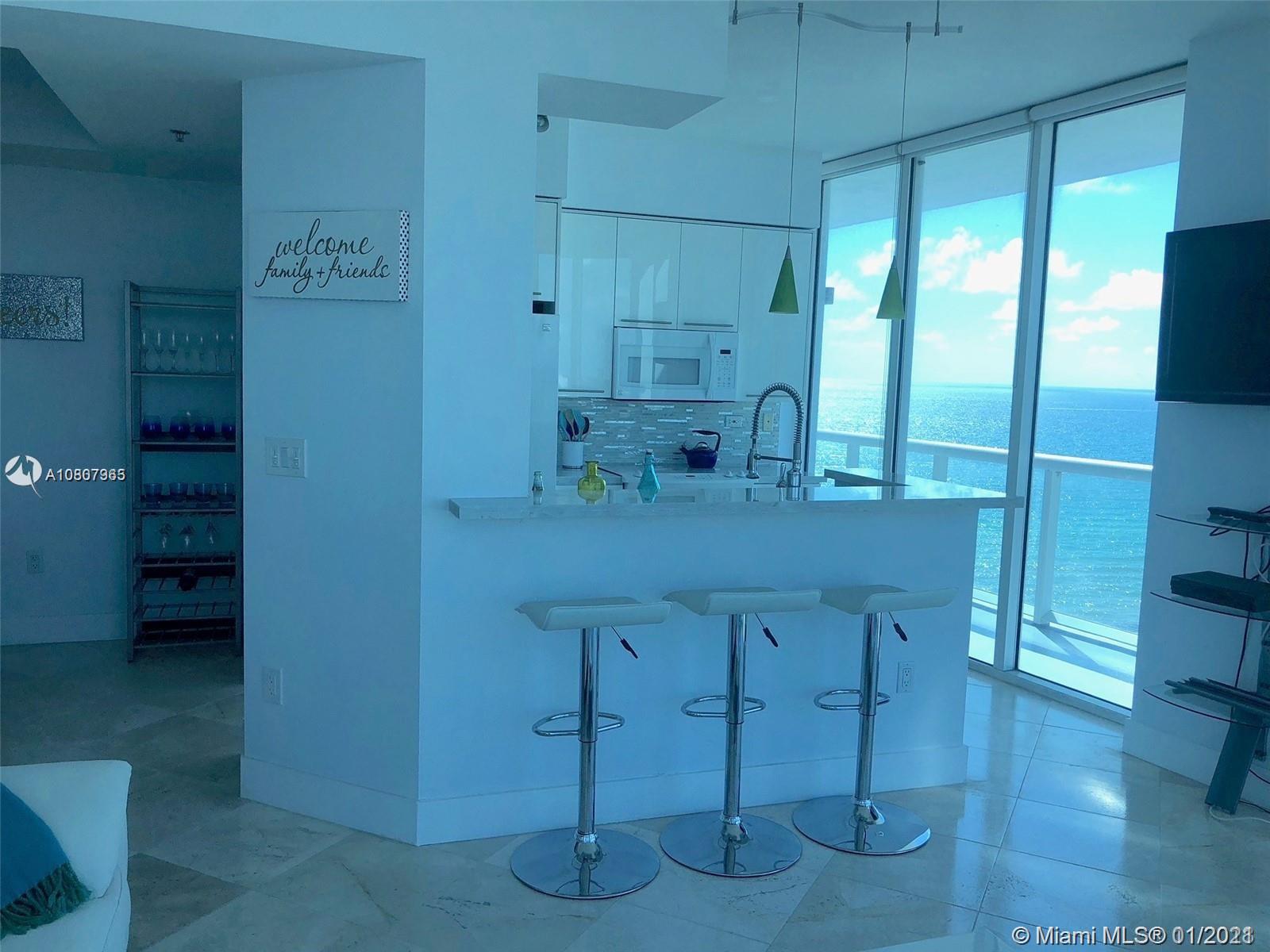 Miami Beach, FL 33141,6515 Collins Ave #1608