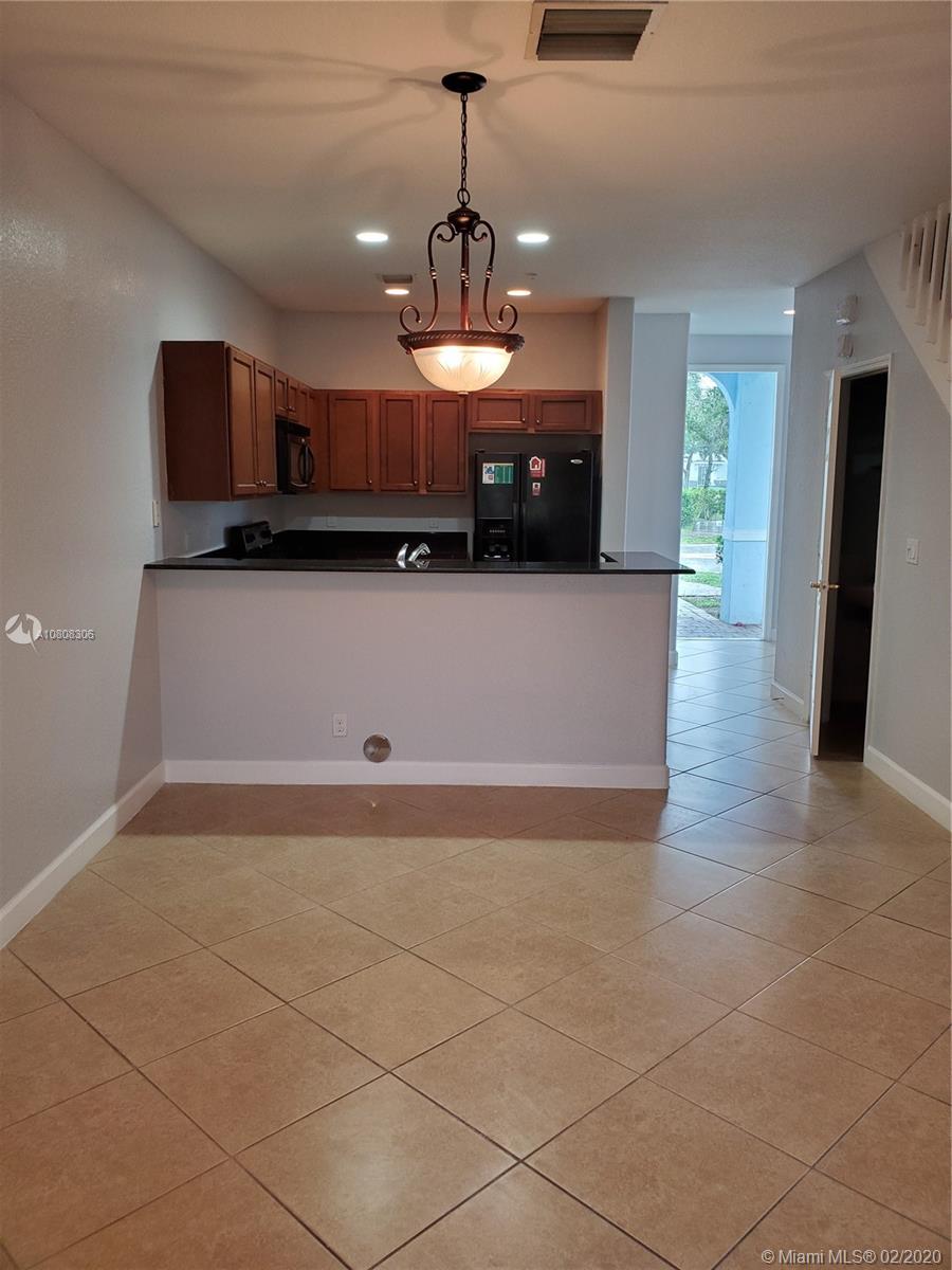 Lauderhill, FL 33311,3523 NW 14th Ct #3523