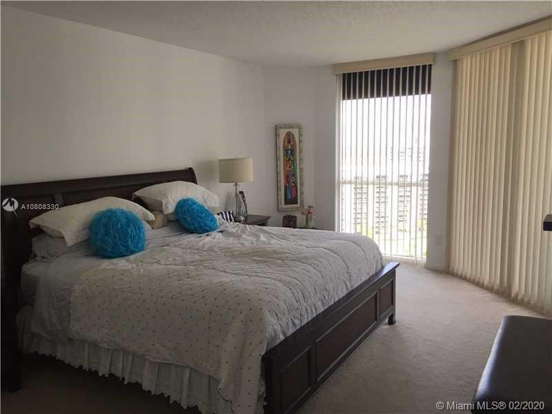 Aventura, FL 33180,21055 Yacht Club Dr #2204