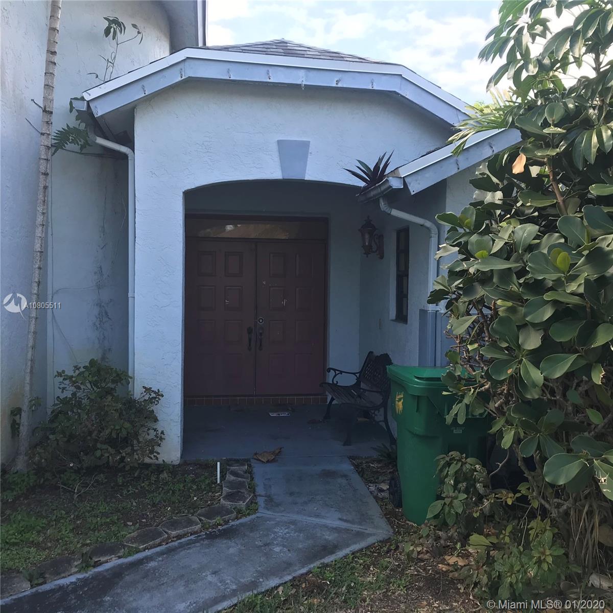 Lauderhill, FL 33319,5185 NW 75th avenue