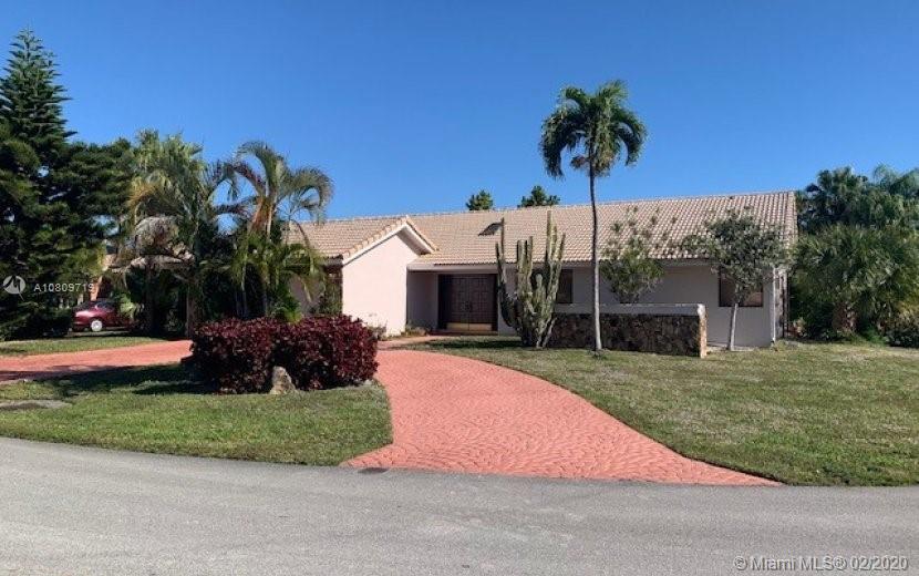 8335 NW 80th St,  Tamarac,  FL 33321