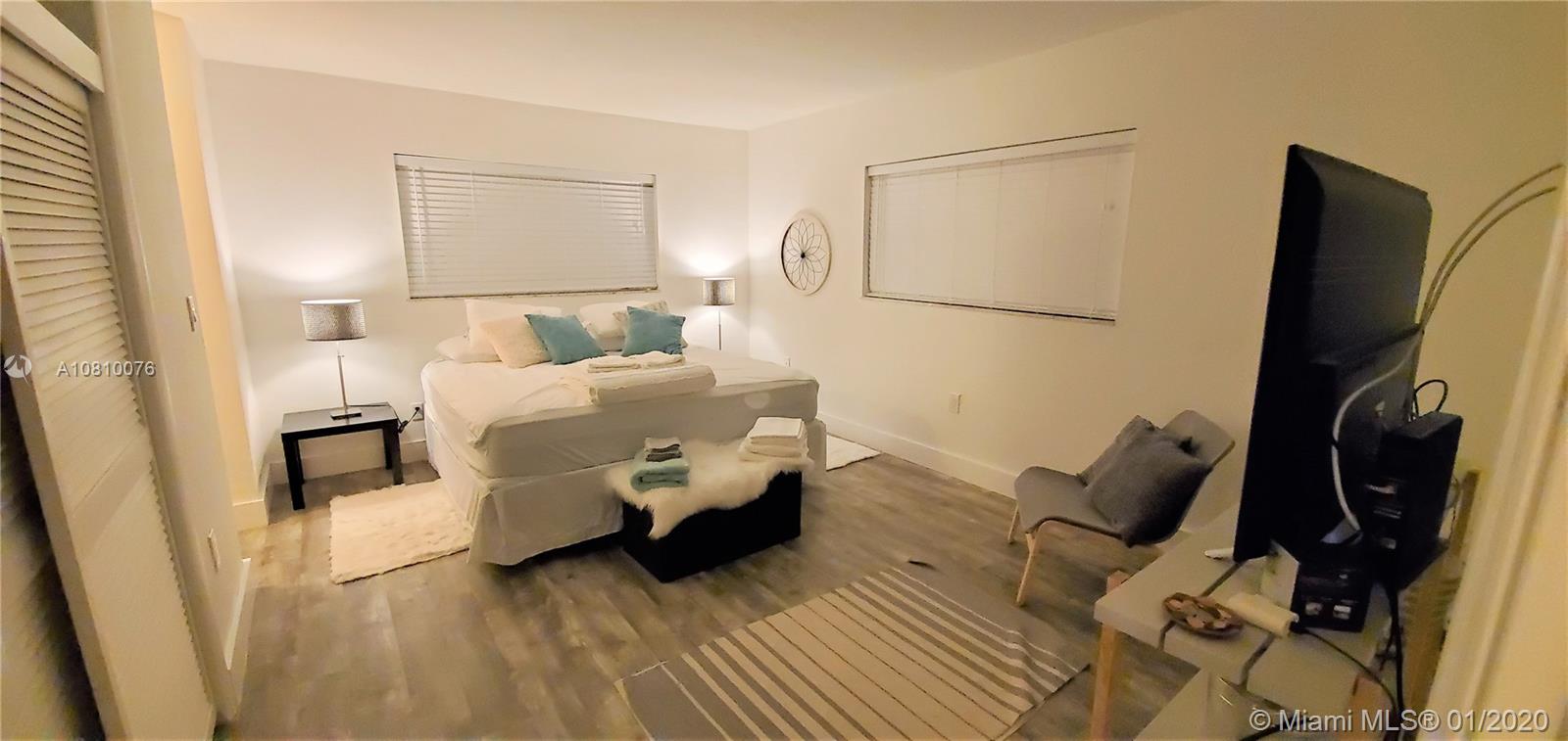 North Miami, FL 33181,2600 NE 135th St #3D-A