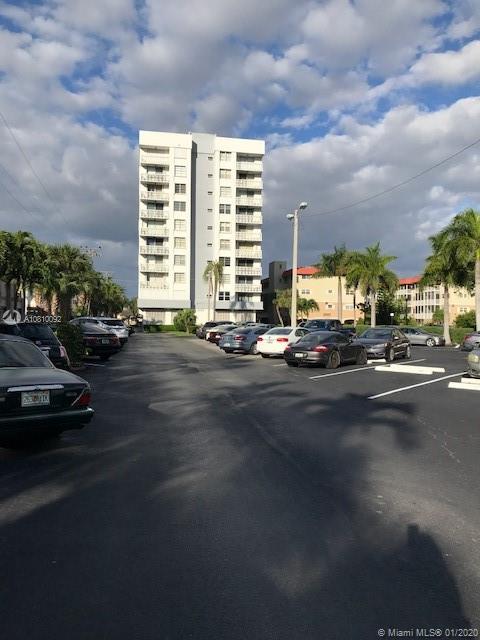 Hallandale Beach, FL 33009,3113 S Ocean Dr #609