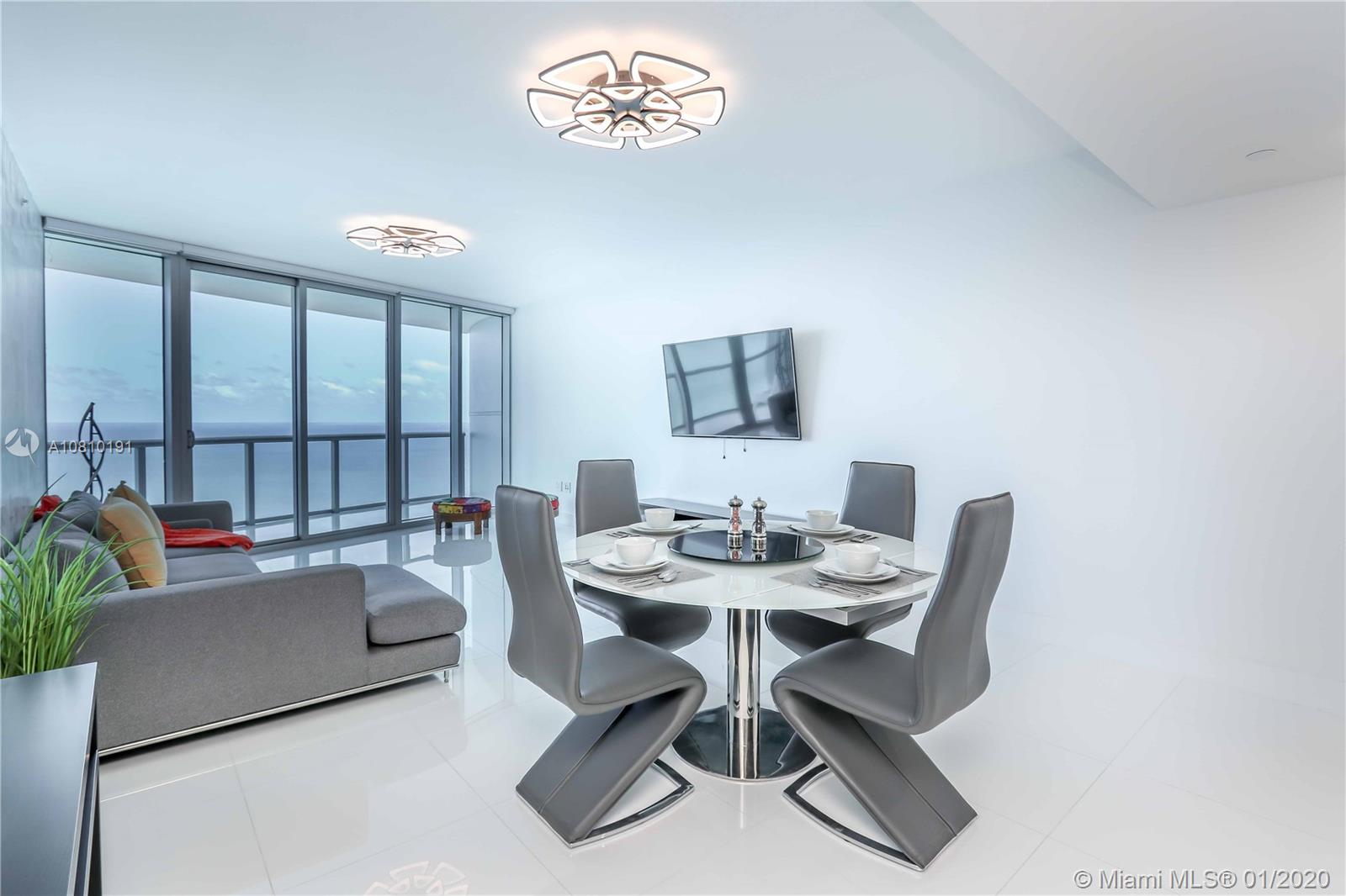 Sunny Isles Beach, FL 33160,17001 Collins Ave #3604