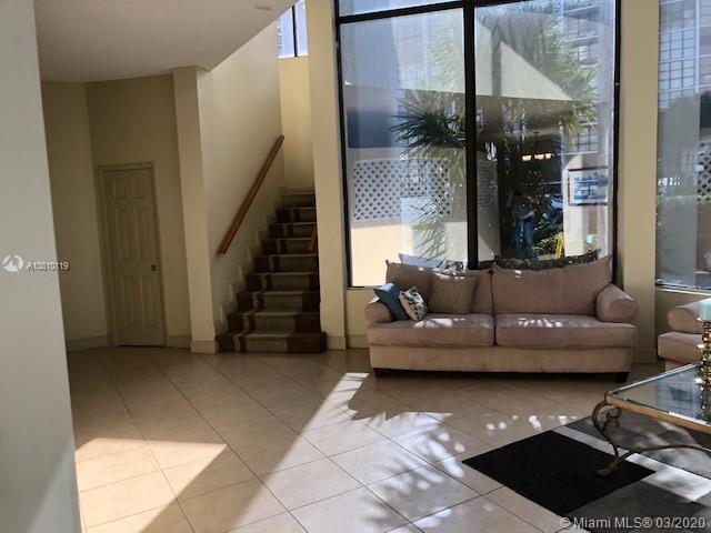 Hallandale Beach, FL 33009,1000 Parkview Dr #809