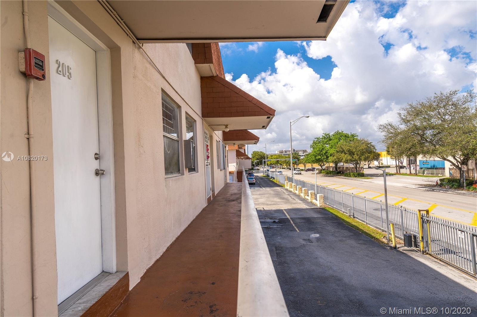 1560 W 46th St #205, Hialeah, FL 33012