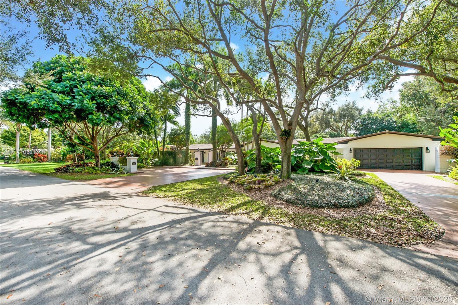 6400 SW 100th St, Pinecrest, FL 33156