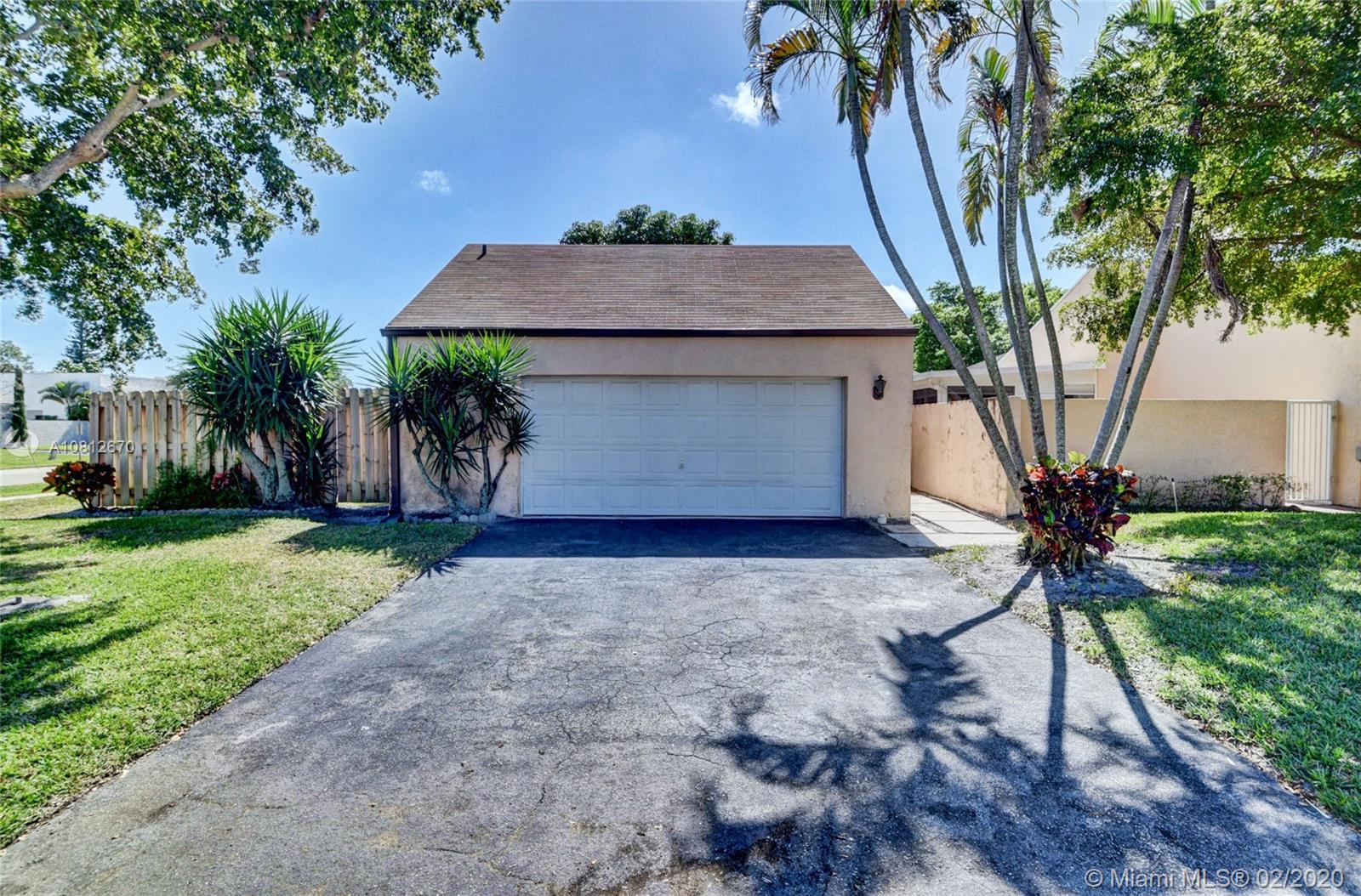 2200 NW 10th Pl, Delray Beach, FL 33445