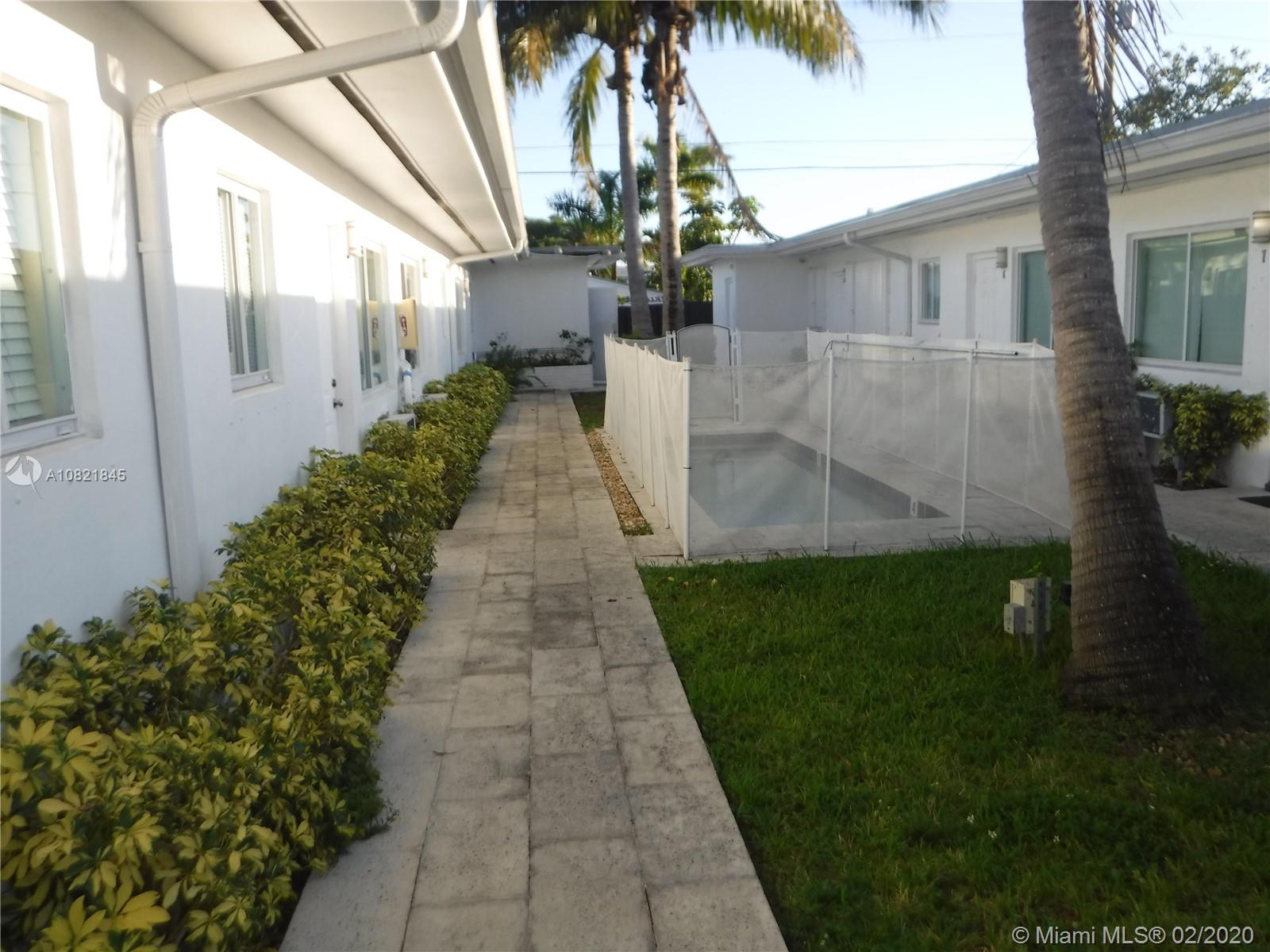 Hallandale Beach, FL 33009,932 Moffett St #6