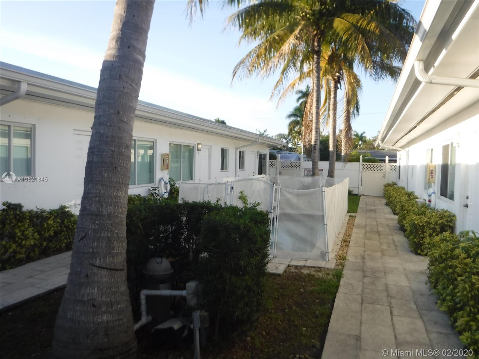 Hallandale Beach, FL 33009,932 Moffett St #6