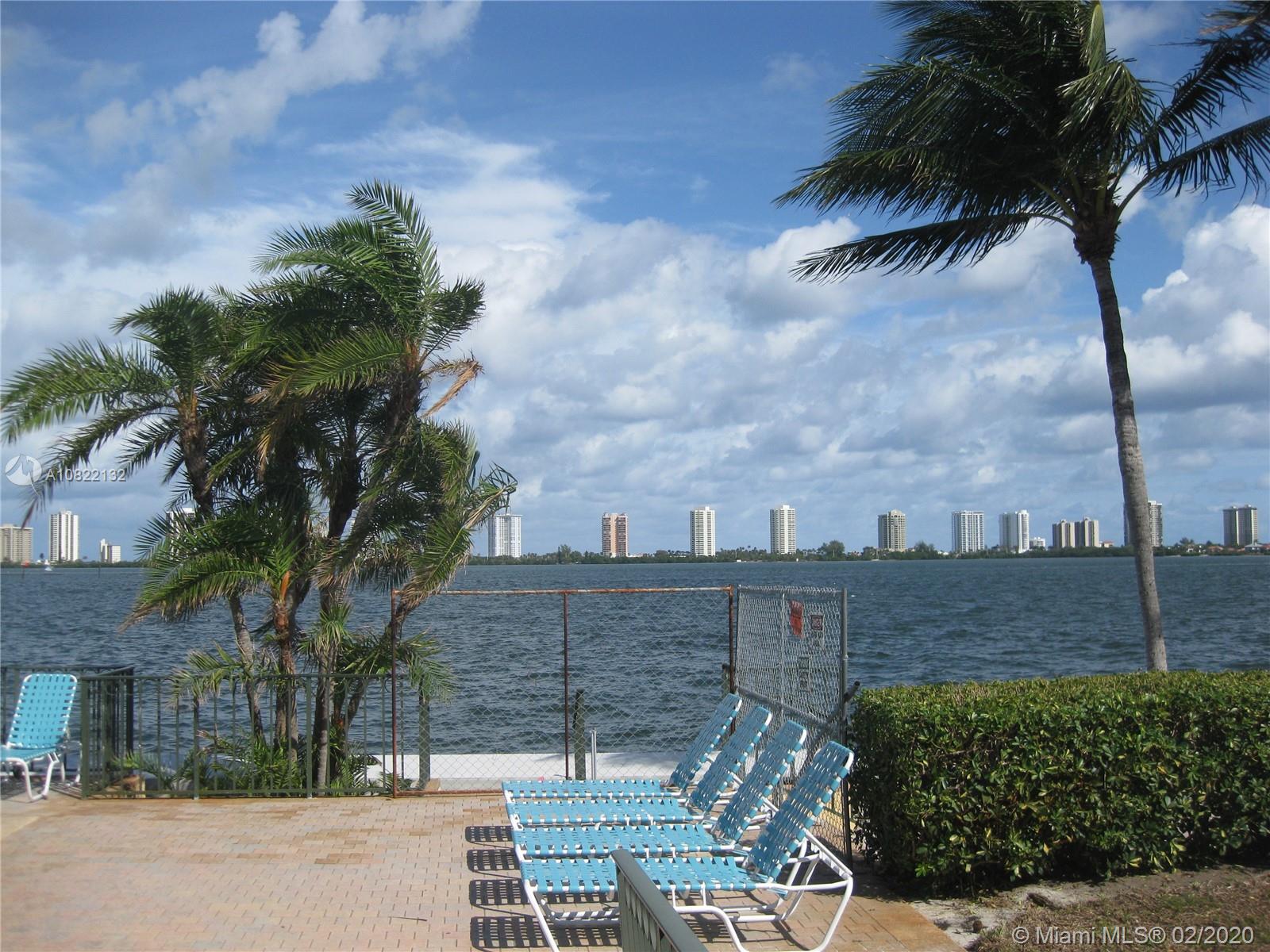 Lake Park, FL 33403,1130 Lake Shore Dr #103