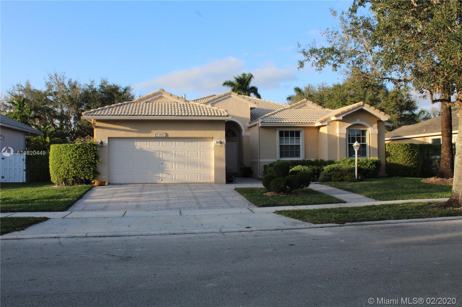 13821 NW 16th St, Pembroke Pines, FL 33028