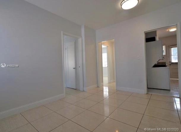 Miami Beach, FL 33141,8340 Crespi Blvd #18