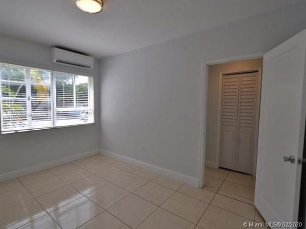 Miami Beach, FL 33141,8340 Crespi Blvd #18