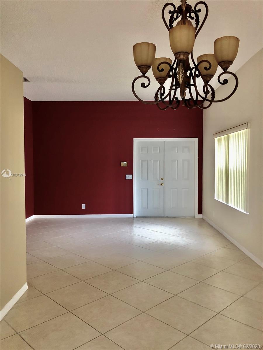 Weston, FL 33327,812 Tanglewood Cir