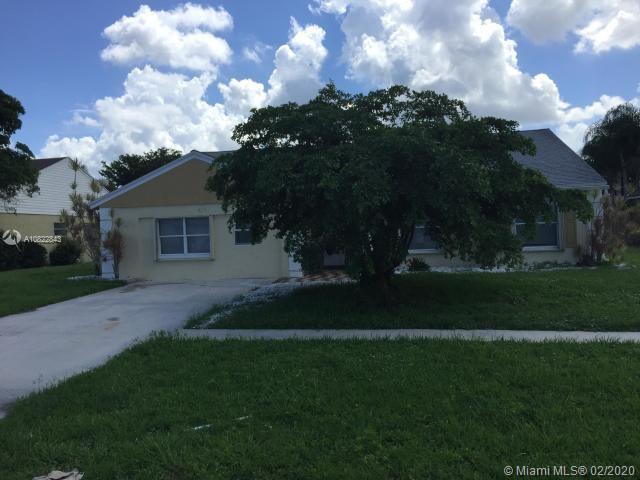 Boynton Beach, FL 33472,8098 W Rose Marie Ave W