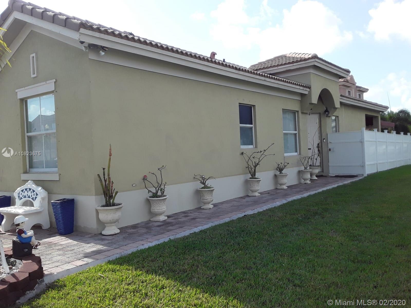 3910 NE 12th Dr, Homestead, FL 33033