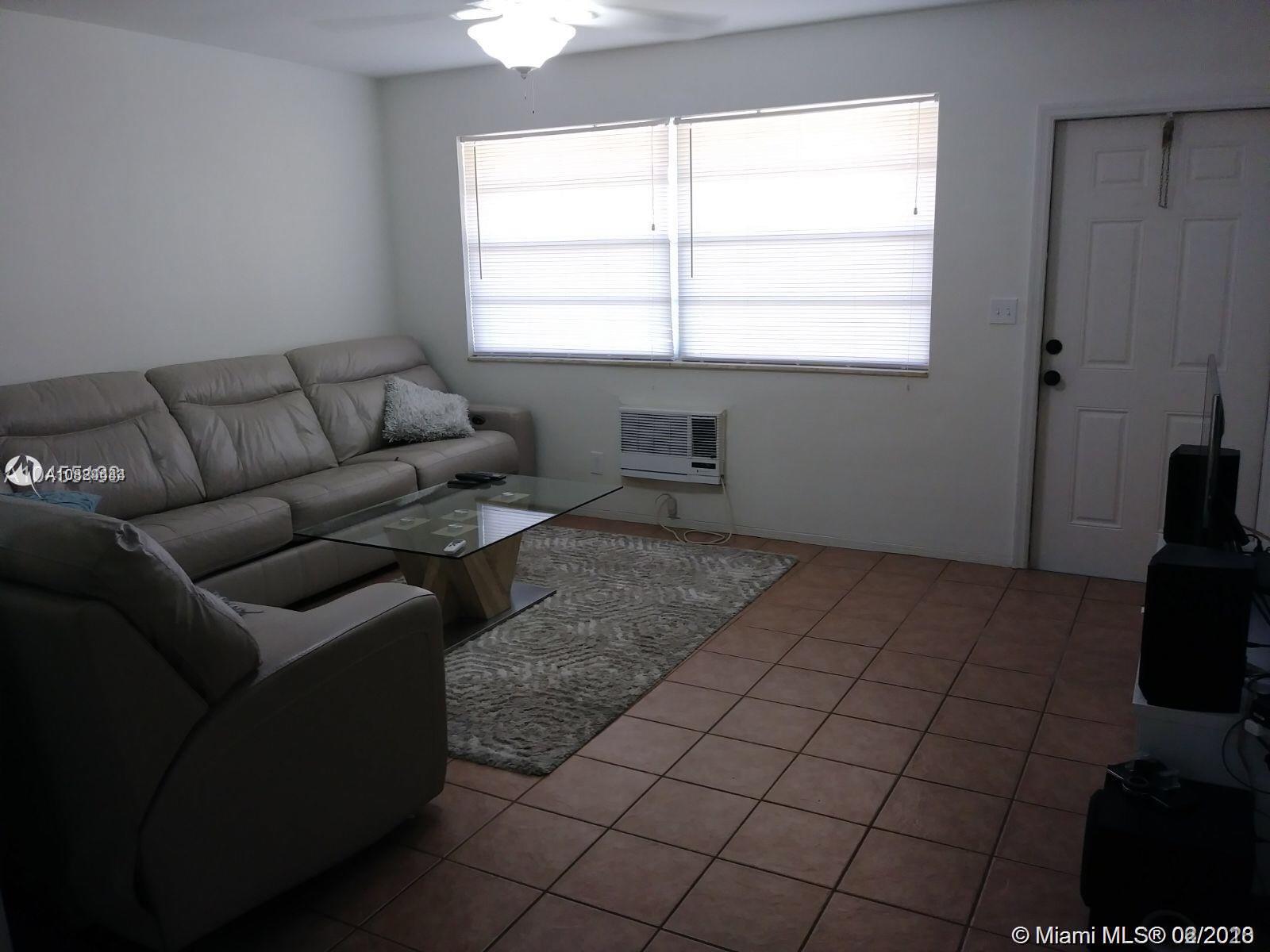 Hollywood, FL 33020,2917 Plunkett St #25C