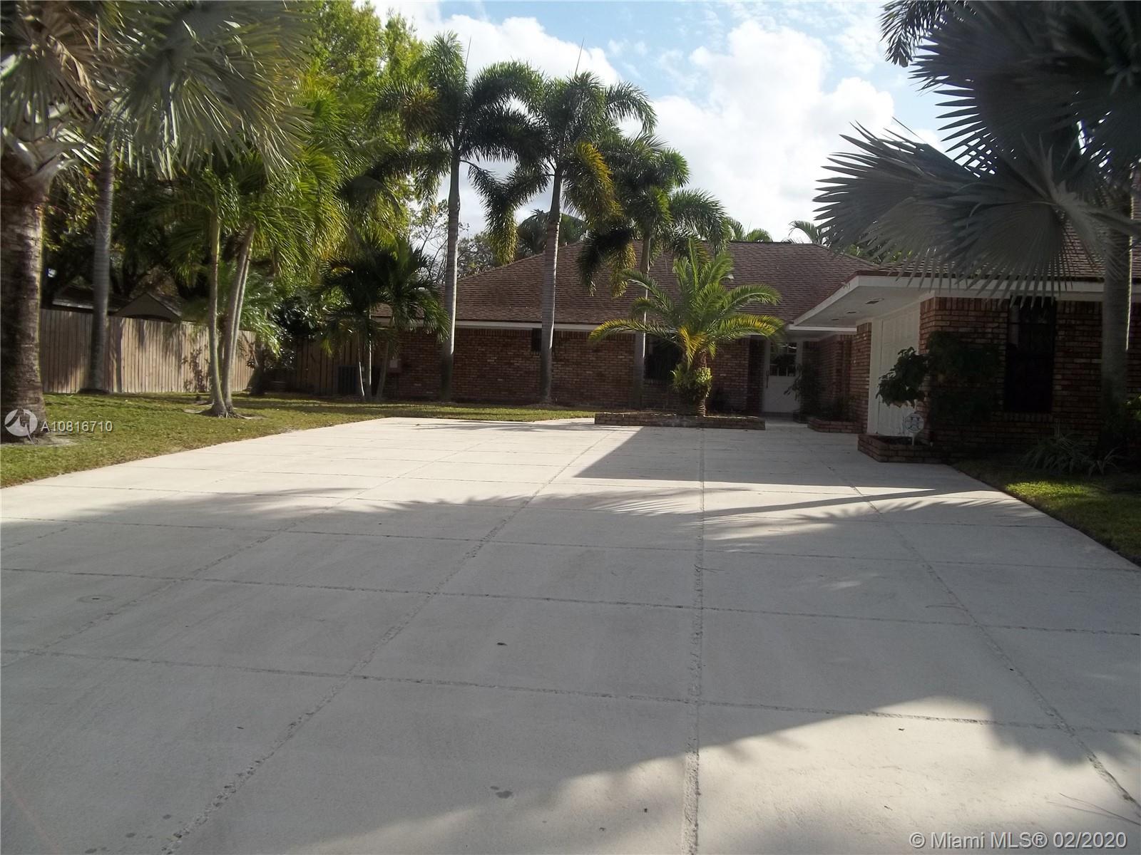 Tequesta, FL 33469,10880 SE Seminole Terrace