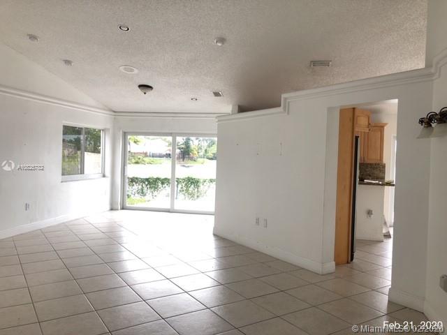 Miami, FL 33193,15868 SW 74th Ln