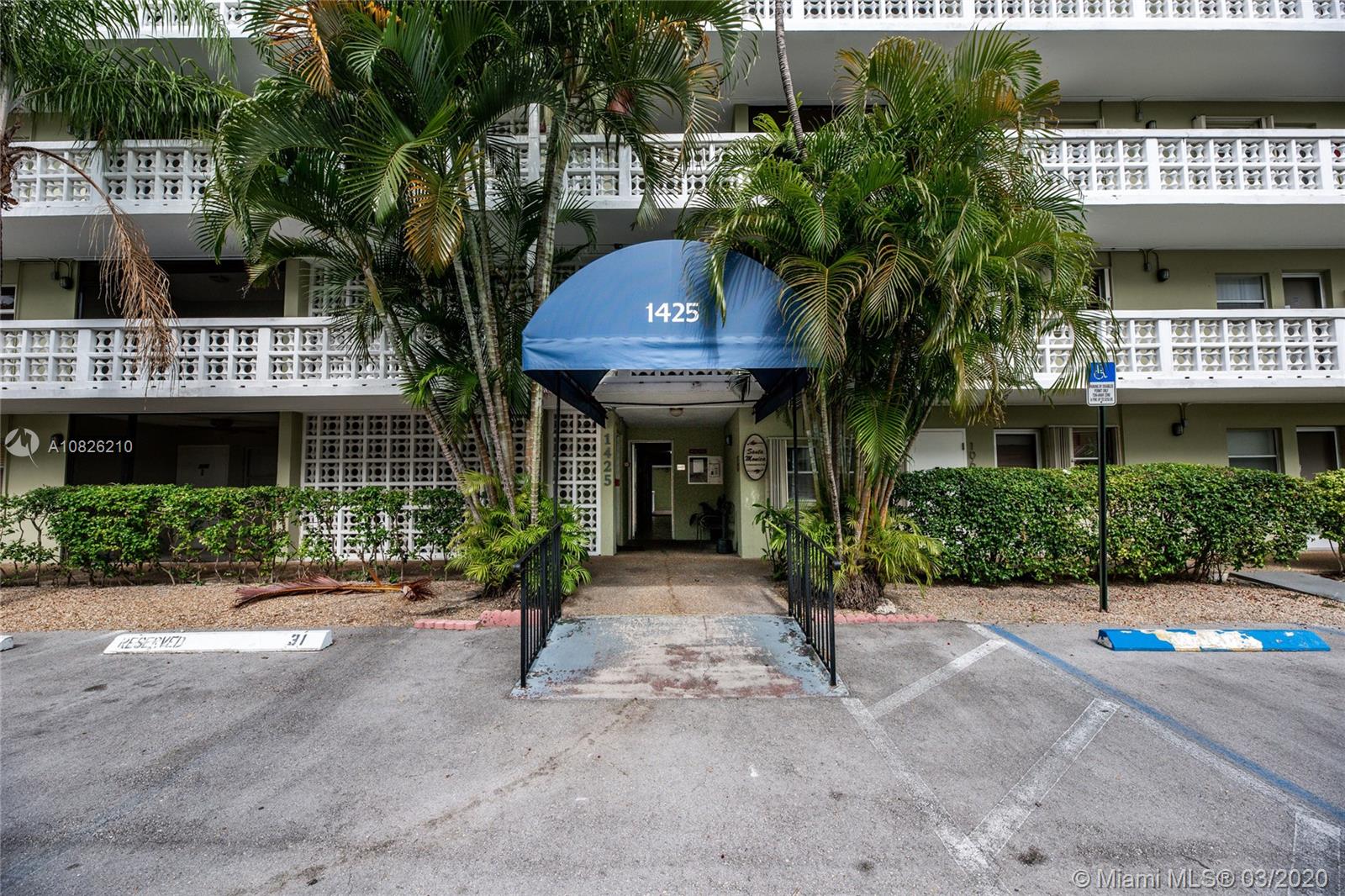 1425 Arthur St #403A, Hollywood, FL 33020