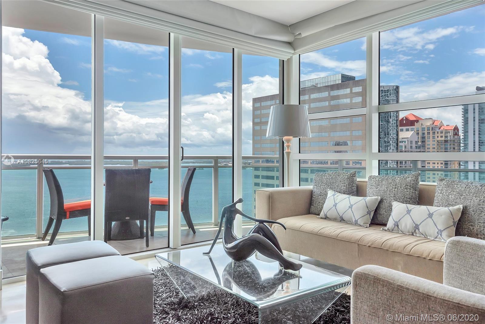 Miami, FL 33131,950 Brickell Bay Dr #2811