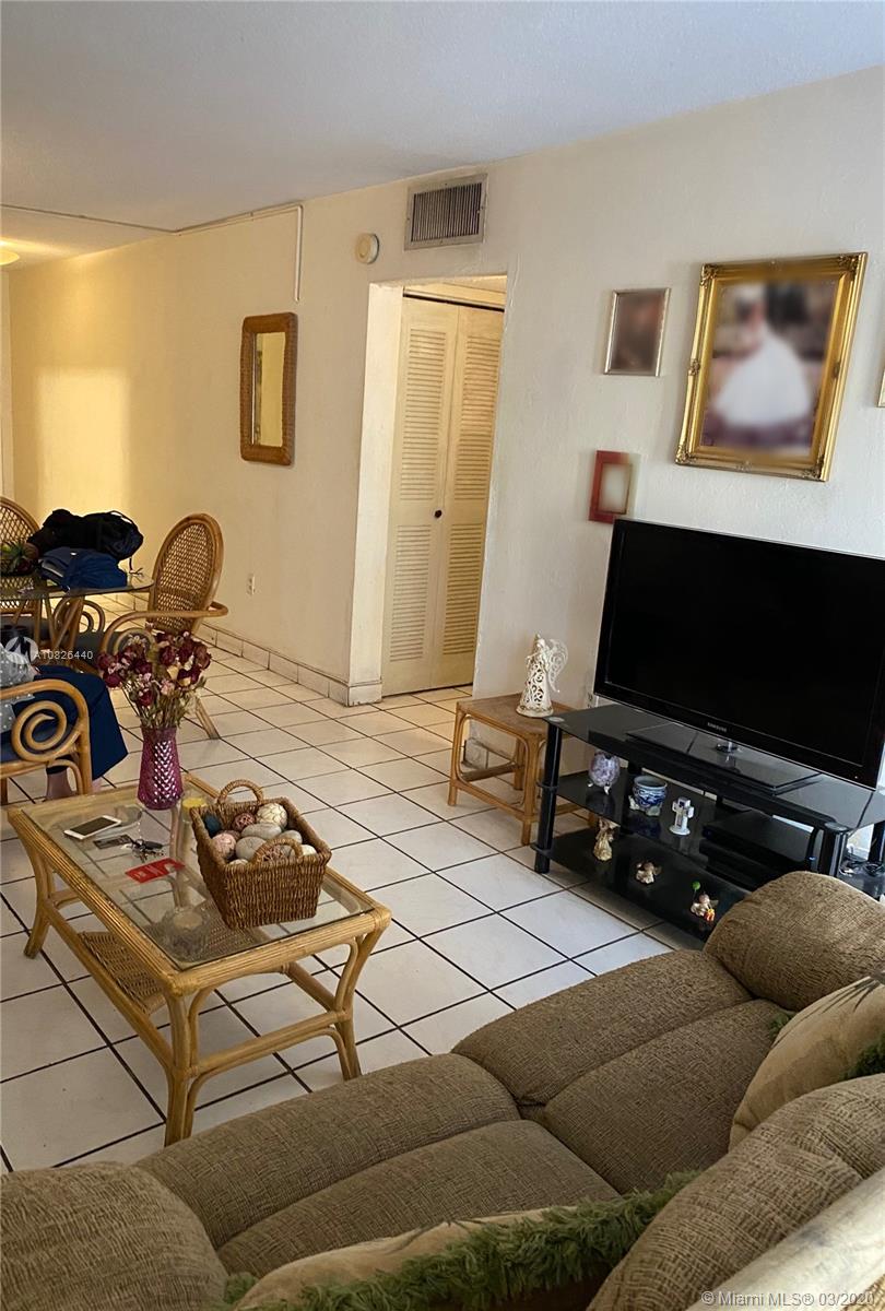 6620 W 2nd Ct #216, Hialeah, FL 33012