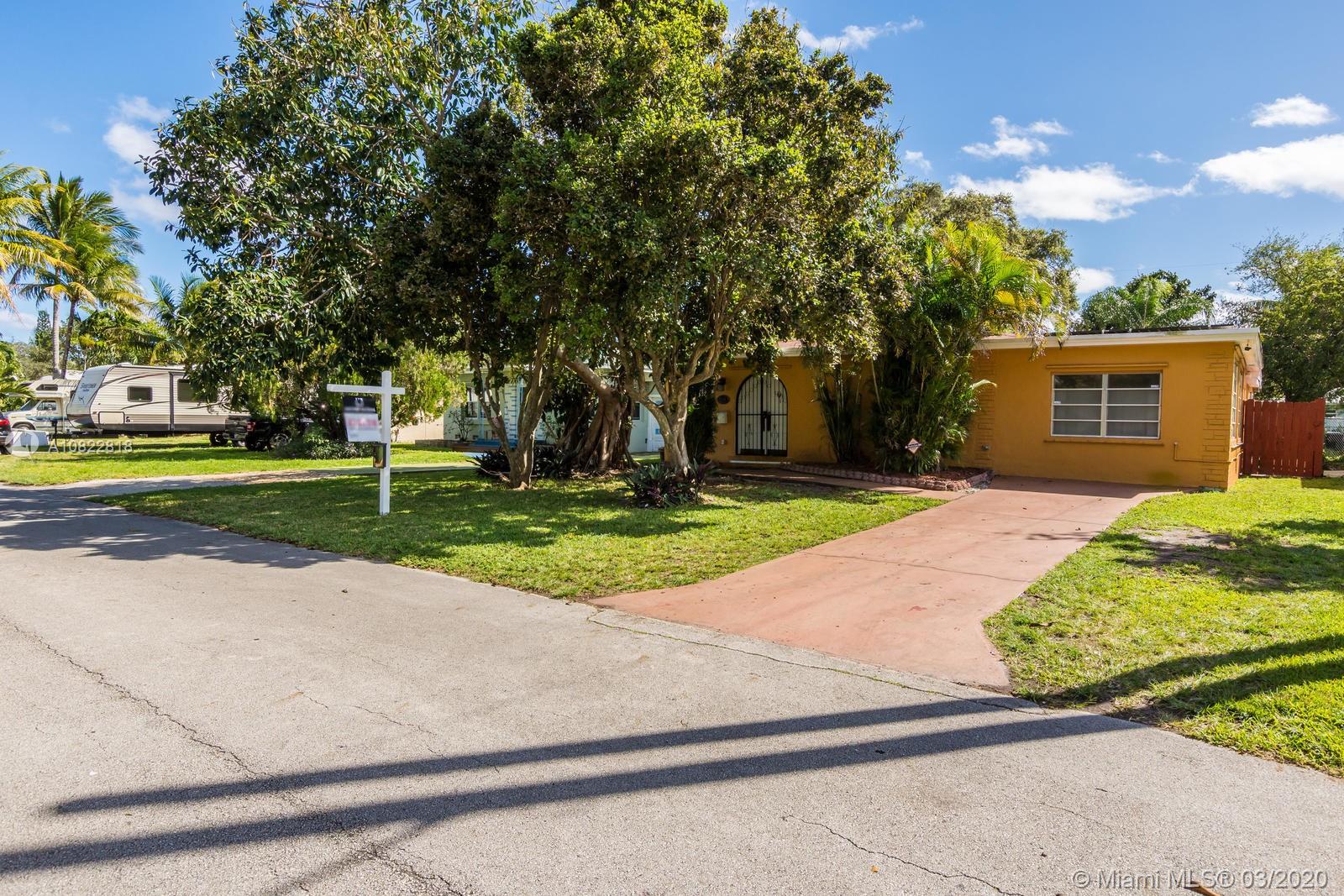 2630 Mckinley St, Hollywood, FL 33020