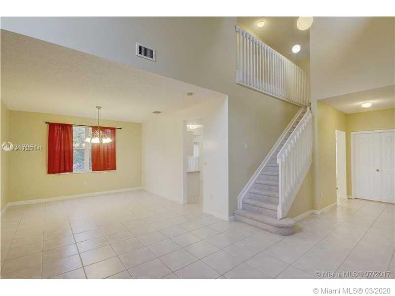 Davie, FL 33325,405 E Royal Cove Cir