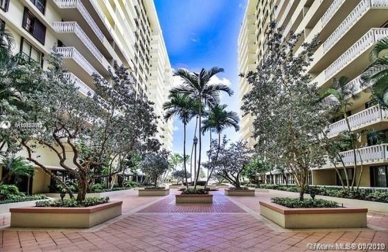 Bal Harbour, FL 33154,9801 Collins Ave #12X