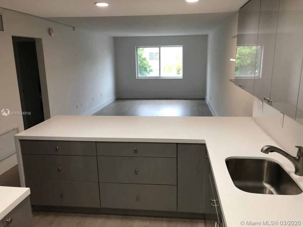 Key Biscayne, FL 33149,200 Galen Dr #201