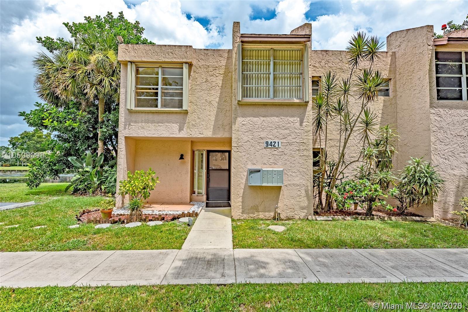 9421 Live Oak Pl #101, Davie, FL 33324