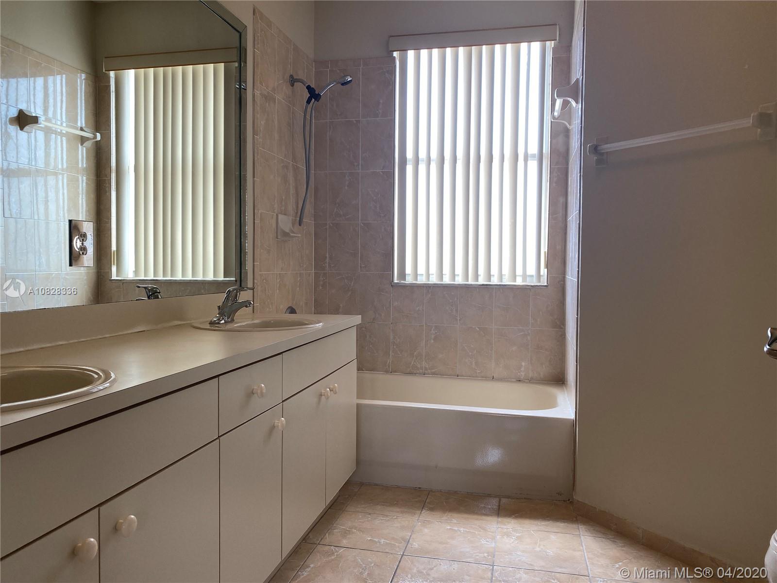 13741 SW 274th Ter 13741