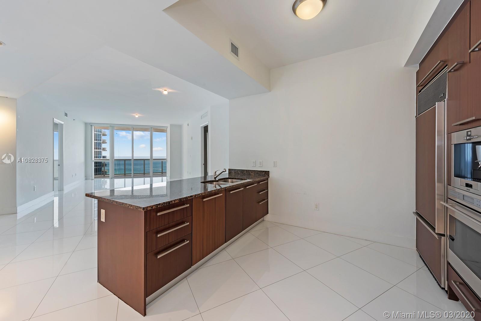 Sunny Isles Beach, FL 33160,15901 Collins Ave #1703