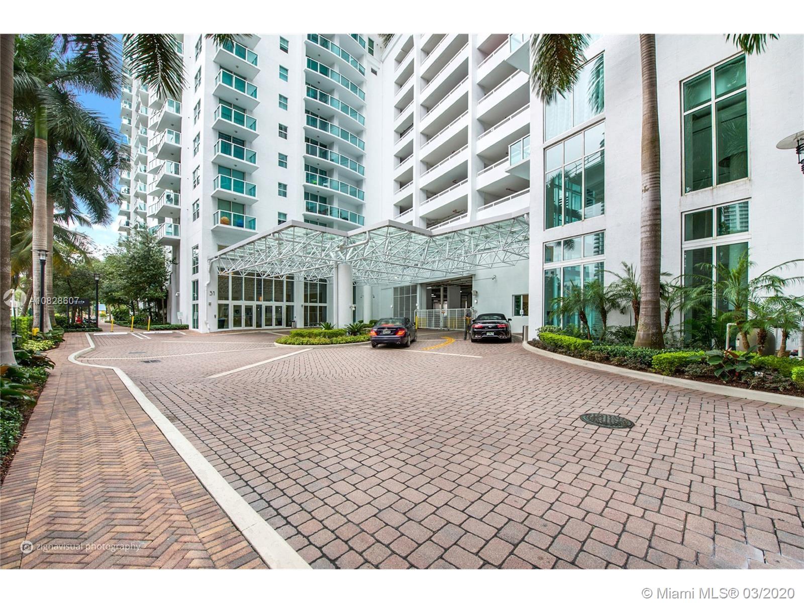 Miami, FL 33131,31 SE 5th St #907