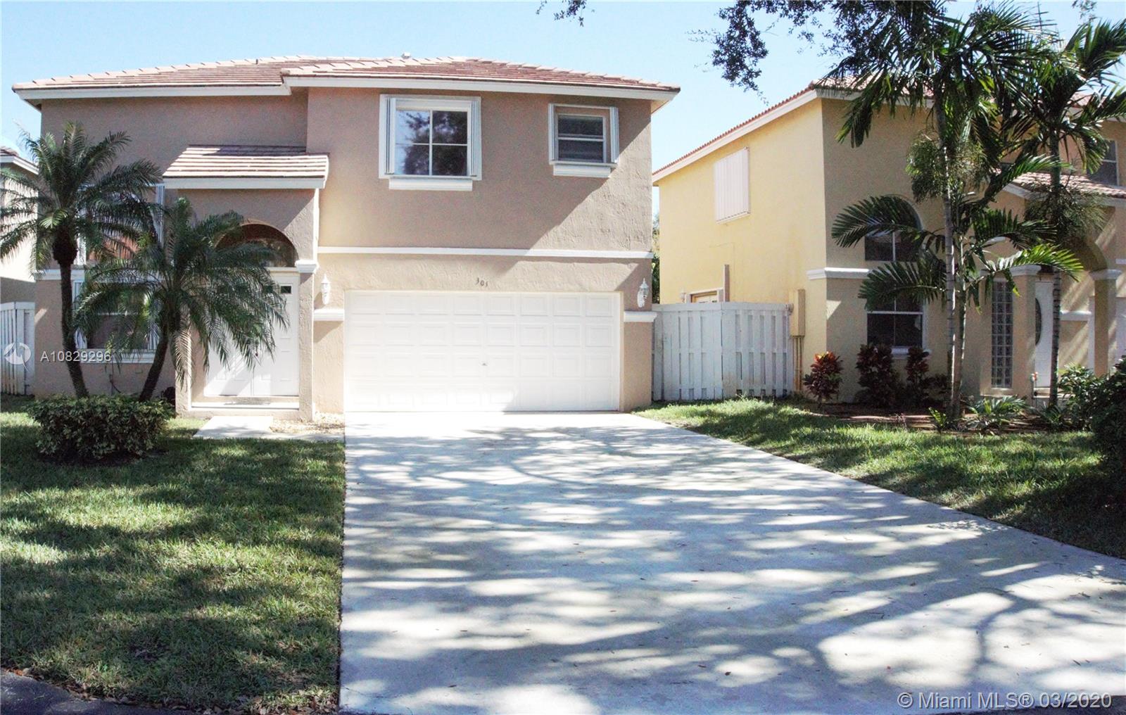 301 SW 99th Ave, Pembroke Pines, FL 33025