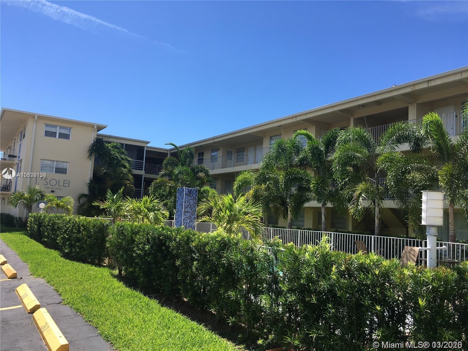 Hallandale Beach, FL 33009,1100 NE 1st Ct #305