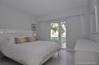 Key Biscayne, FL 33149,290 Sunrise Dr #2-D