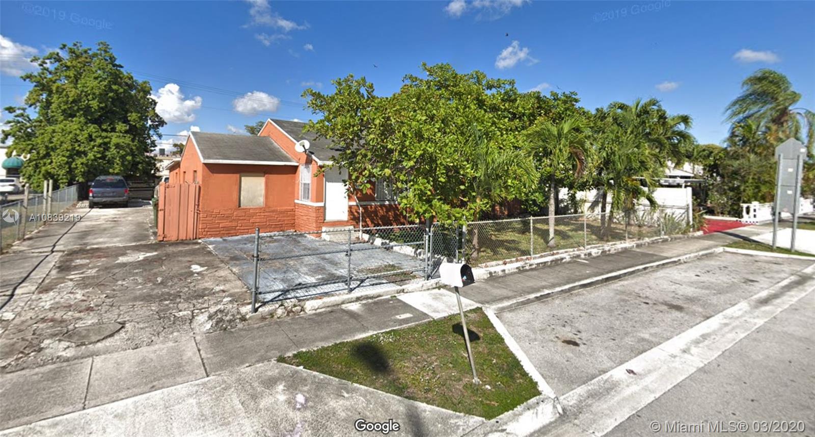 621 E 8th St, Hialeah, FL 33010