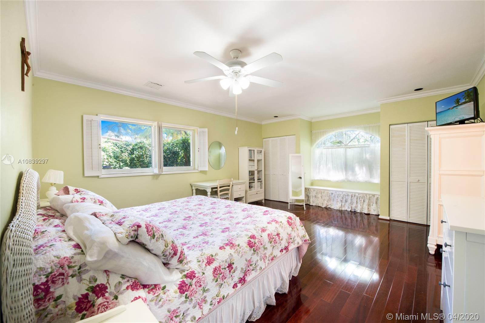 Listing Photo 12