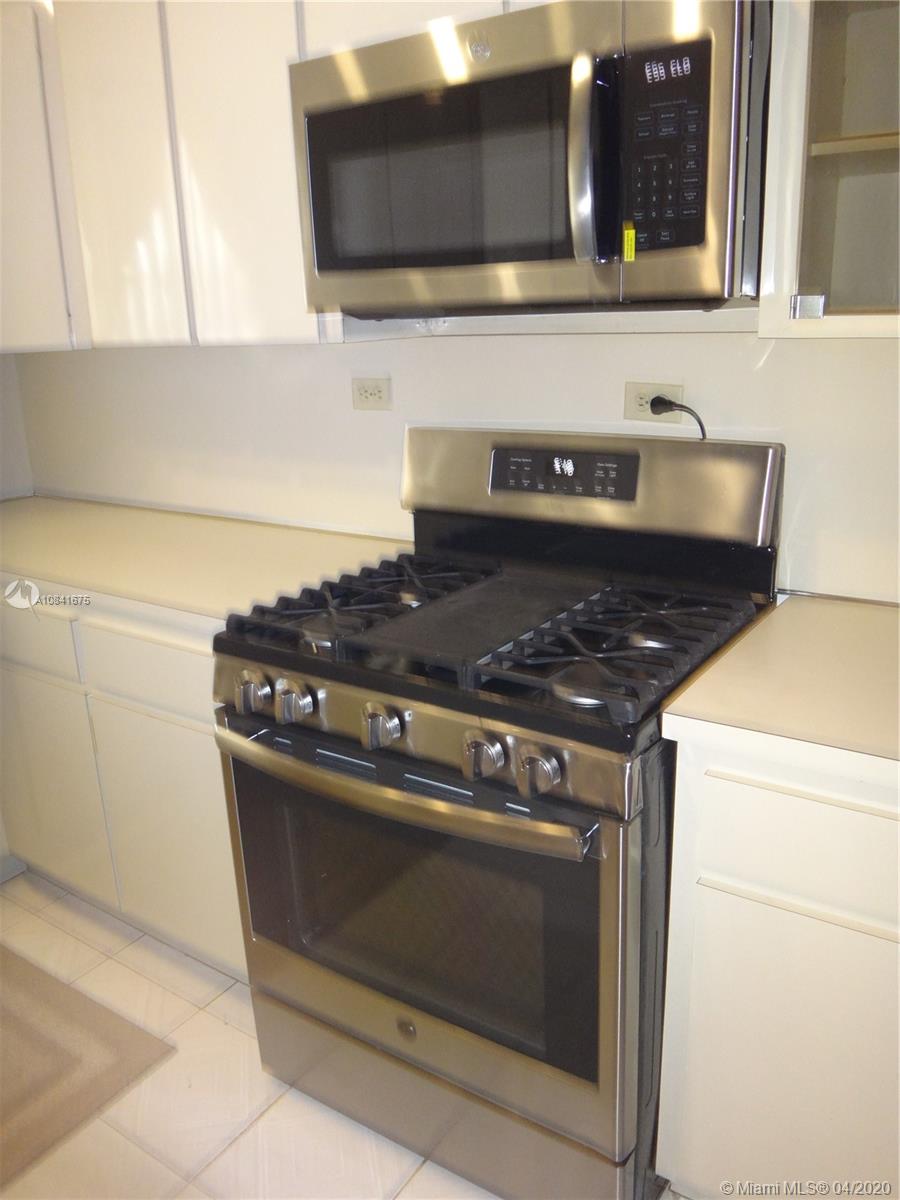 Hialeah, FL 33012,1281 W 29th St #8