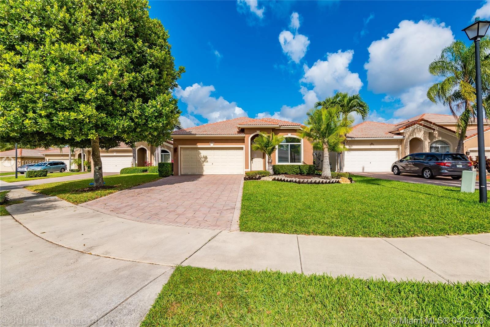 3852 Pebblebrook Ct, Coconut Creek, FL 33073