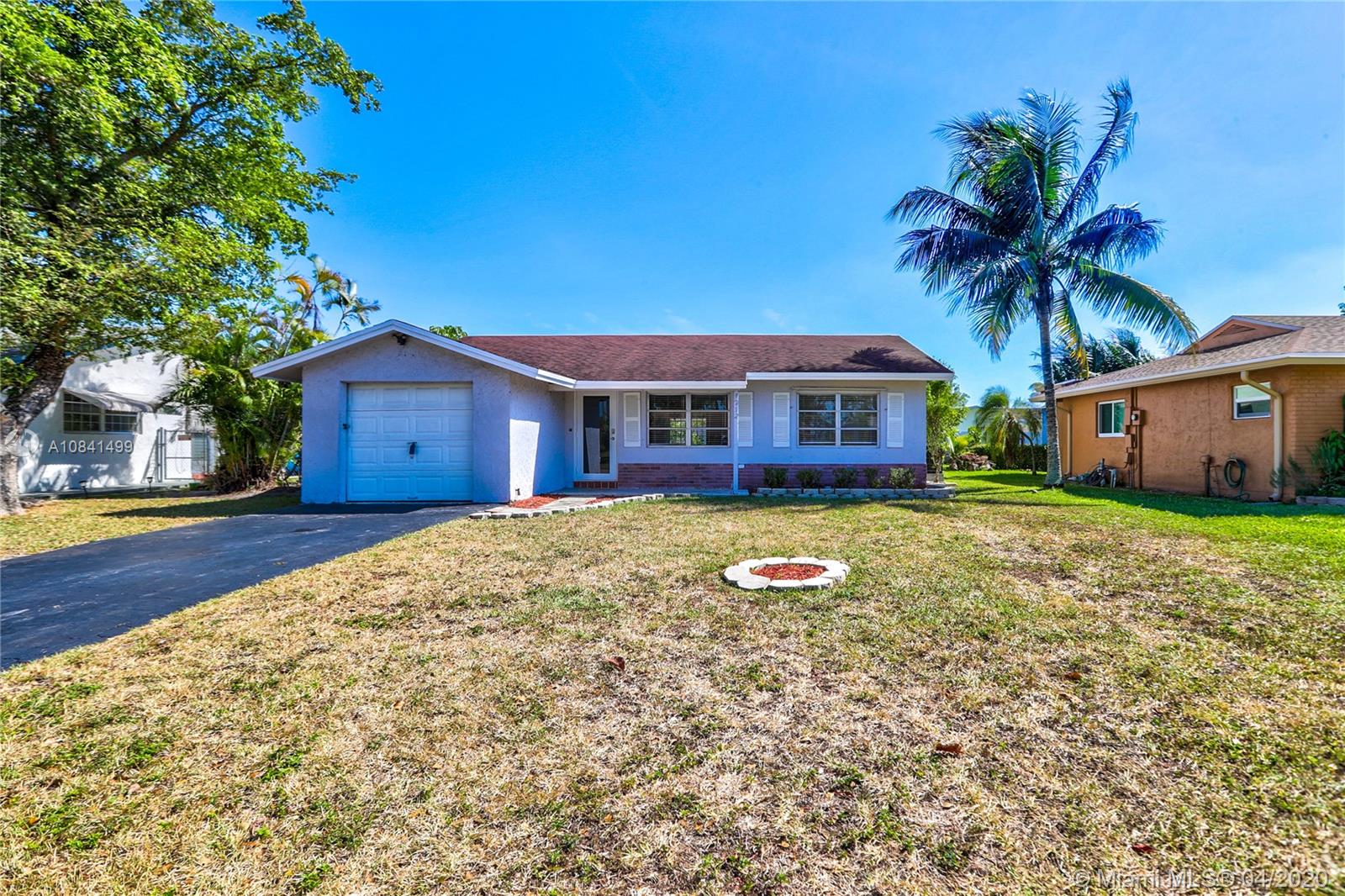 9212 NW 83rd St, Tamarac, FL 33321