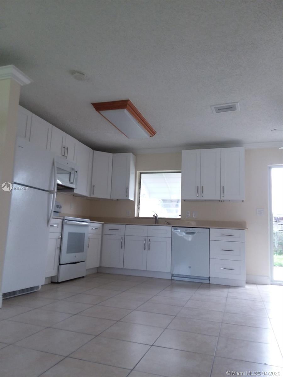 6111 NE 3rd Ter, Oakland Park, FL 33334