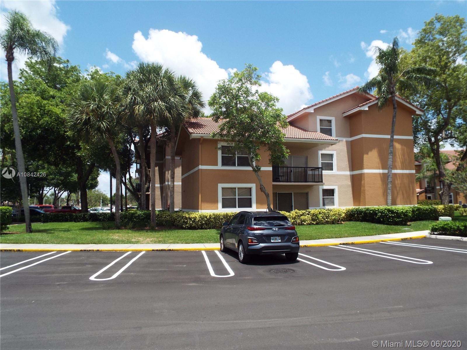 Coral Springs, FL 33067,8955 Wiles Rd #306