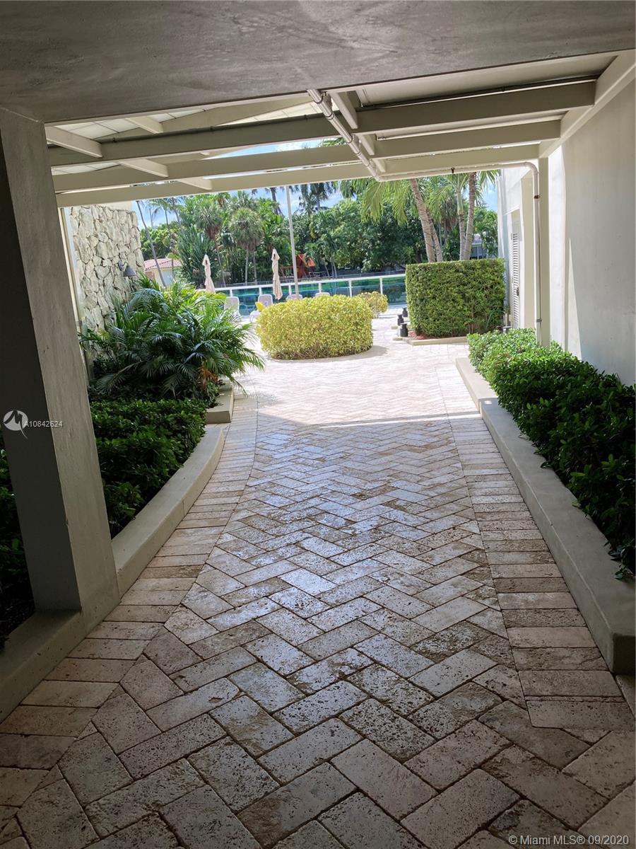 Bay Harbor Islands, FL 33154,9800 W Bay Harbor Dr #504