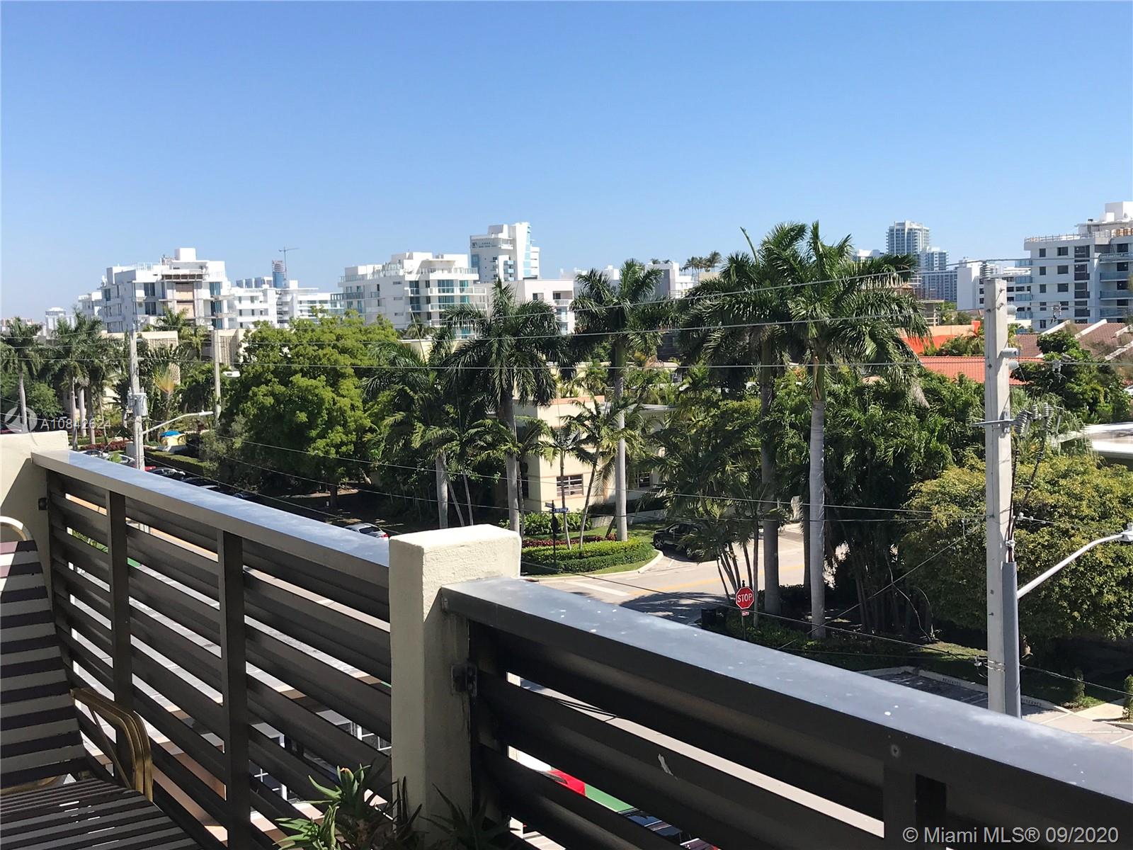 Bay Harbor Islands, FL 33154,9800 W Bay Harbor Dr #504