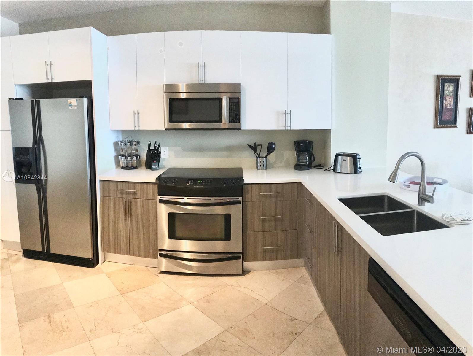 Sunny Isles Beach, FL 33160,17050 N Bay Rd #1004